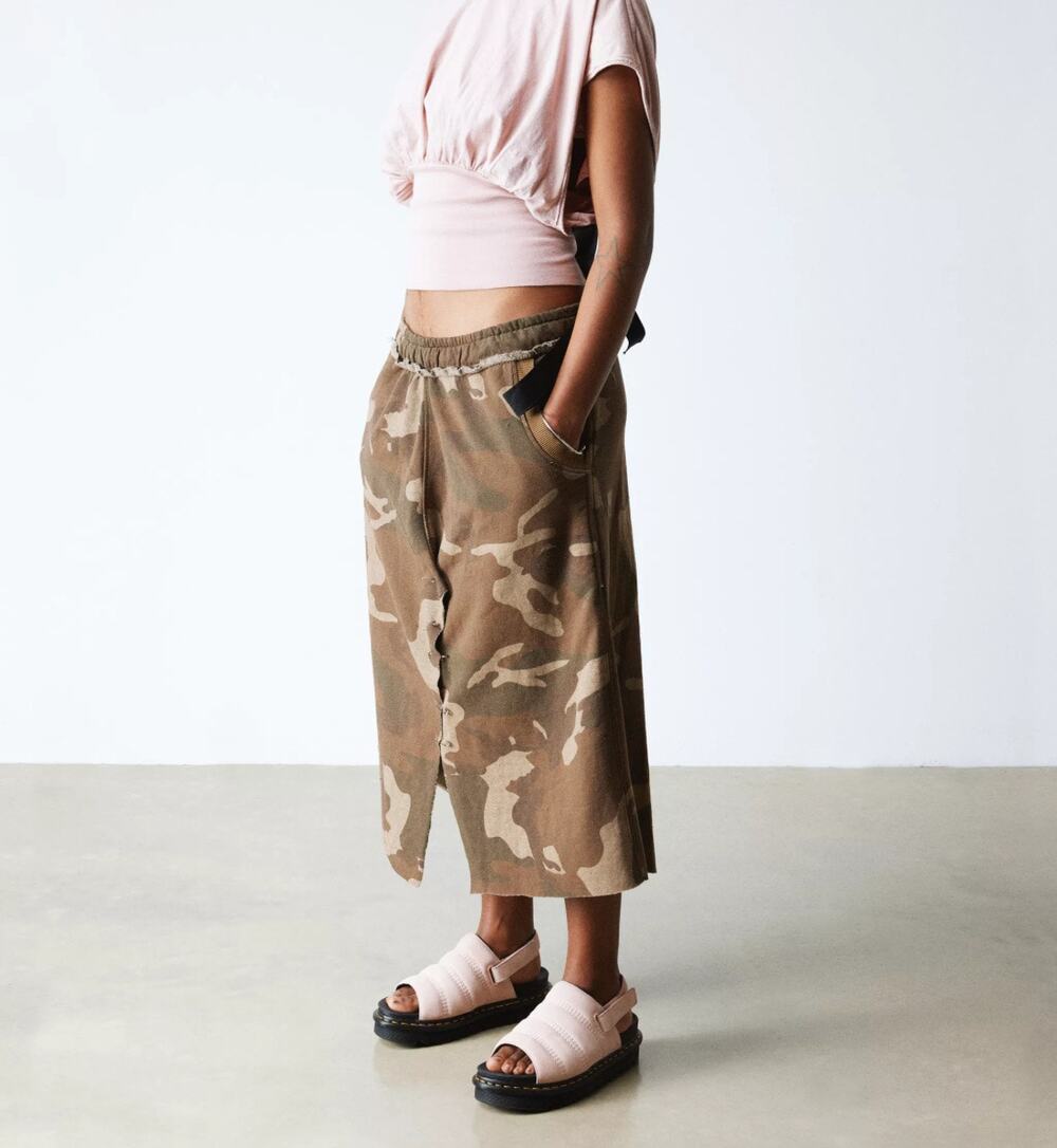 Dr Martens Kole Suede Sandals In Powder Pink Size 7
